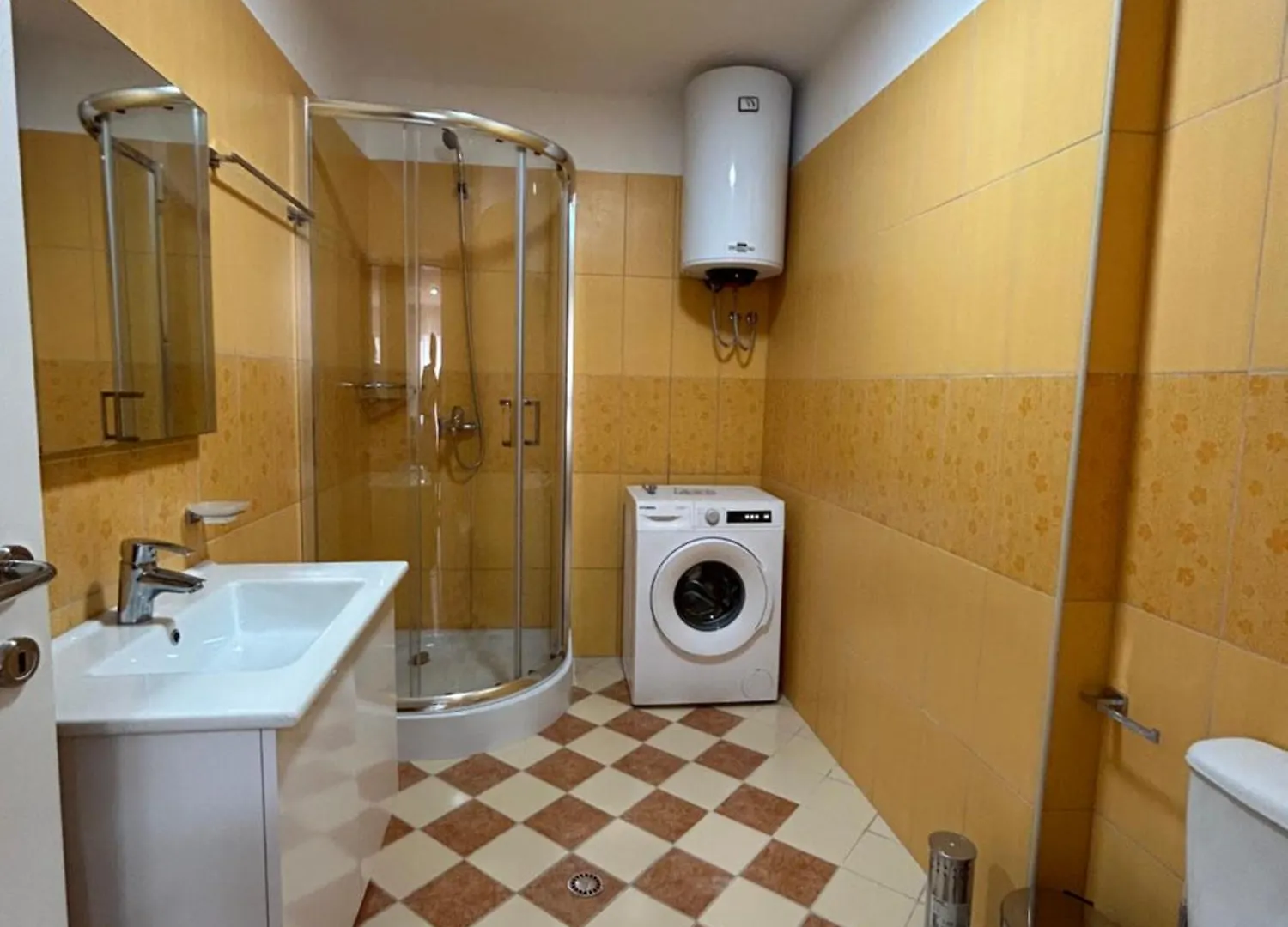 Lulu Suites - Sunny Golem  Albania